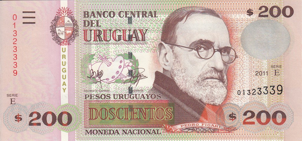 Уругвай Банкнота 200 песо 2011 UNC